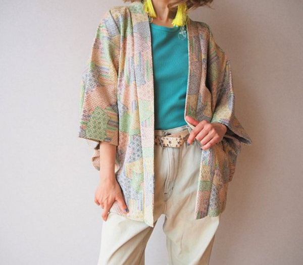 Jaket Kimono dengan Warna Pastel yang Lembut